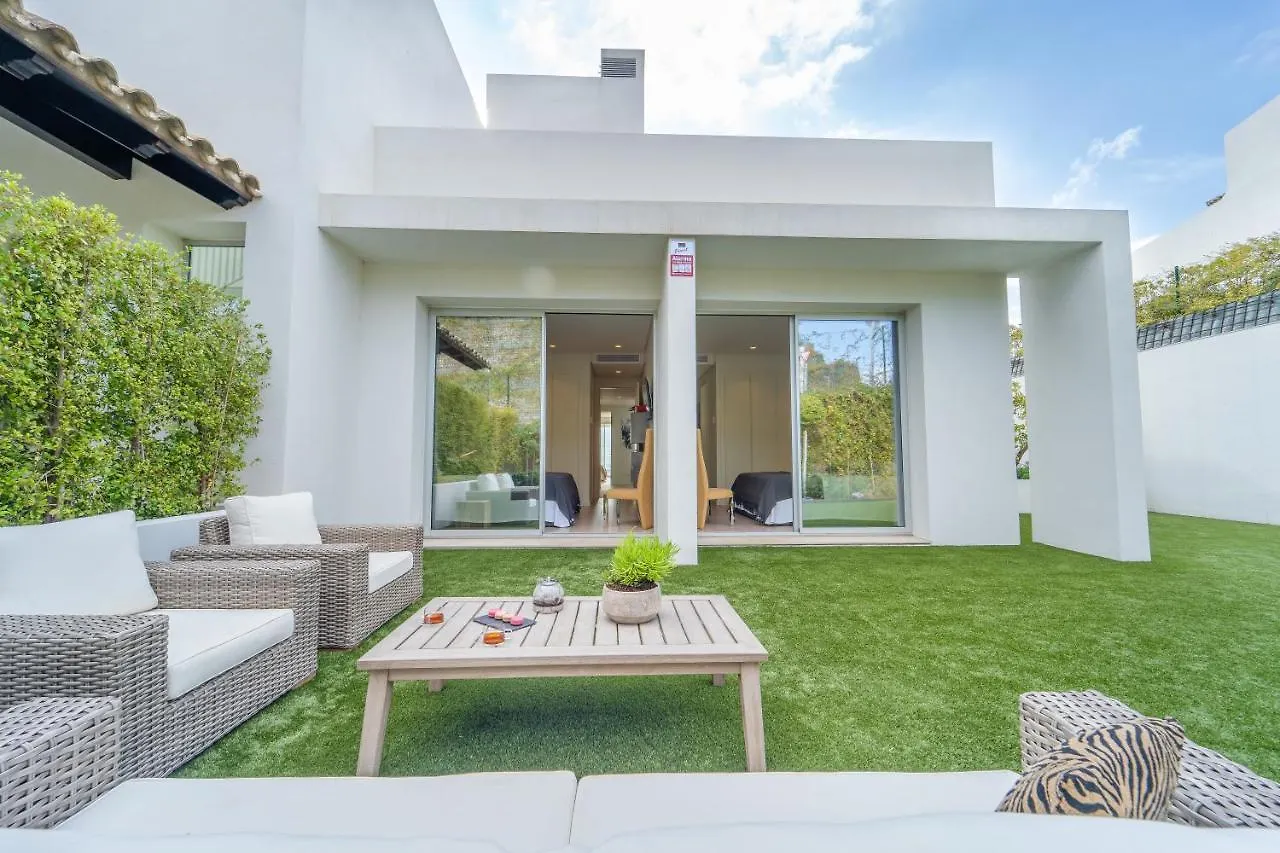 Holiday In Ground Floor Apartment In Marbella Club Hills, Benahavis