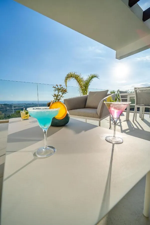 Holiday In Ground Floor Apartment In Marbella Club Hills, Benahavis